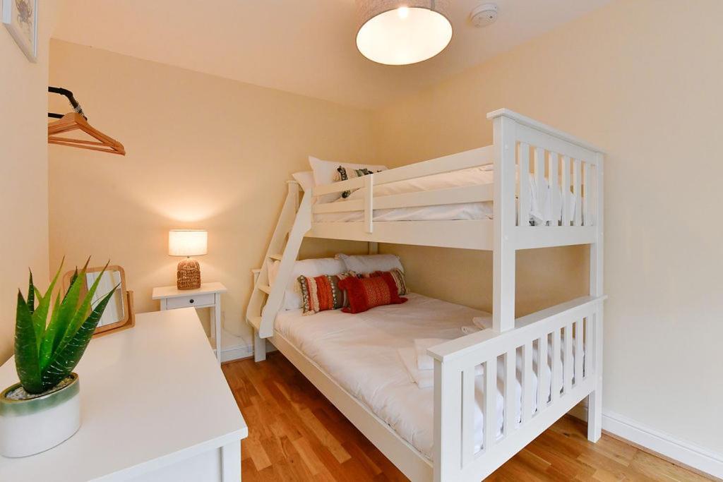 Just Stay Wales - Castle Square Cottage, Mumbles Exterior photo