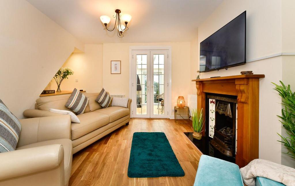 Just Stay Wales - Castle Square Cottage, Mumbles Exterior photo